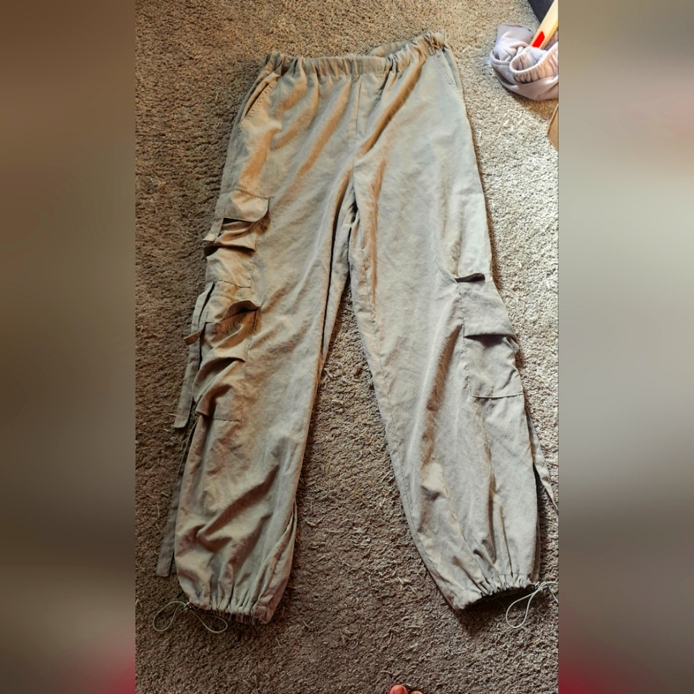 Parachute cargo pants